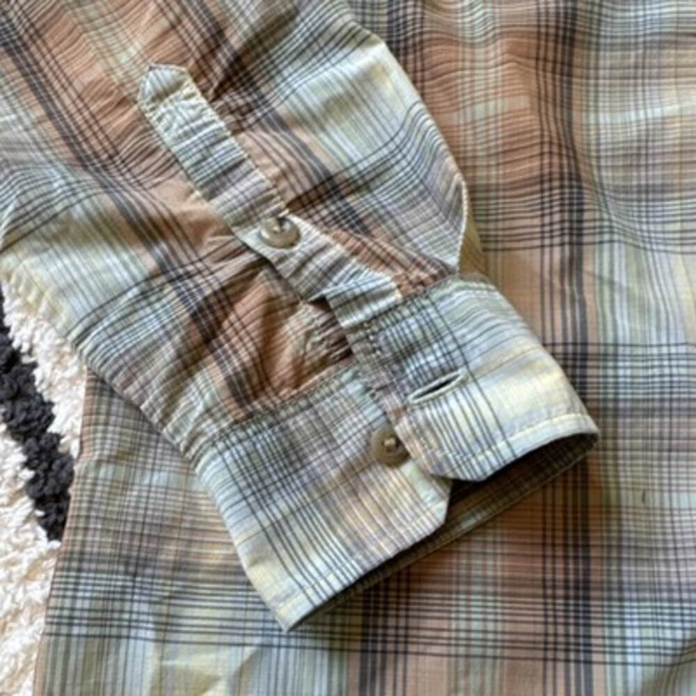 Patagonia Womens Long-Sleeved Sun Stretch Multi Color Plaid Shirt Size LARGE - Picture 4 of 7